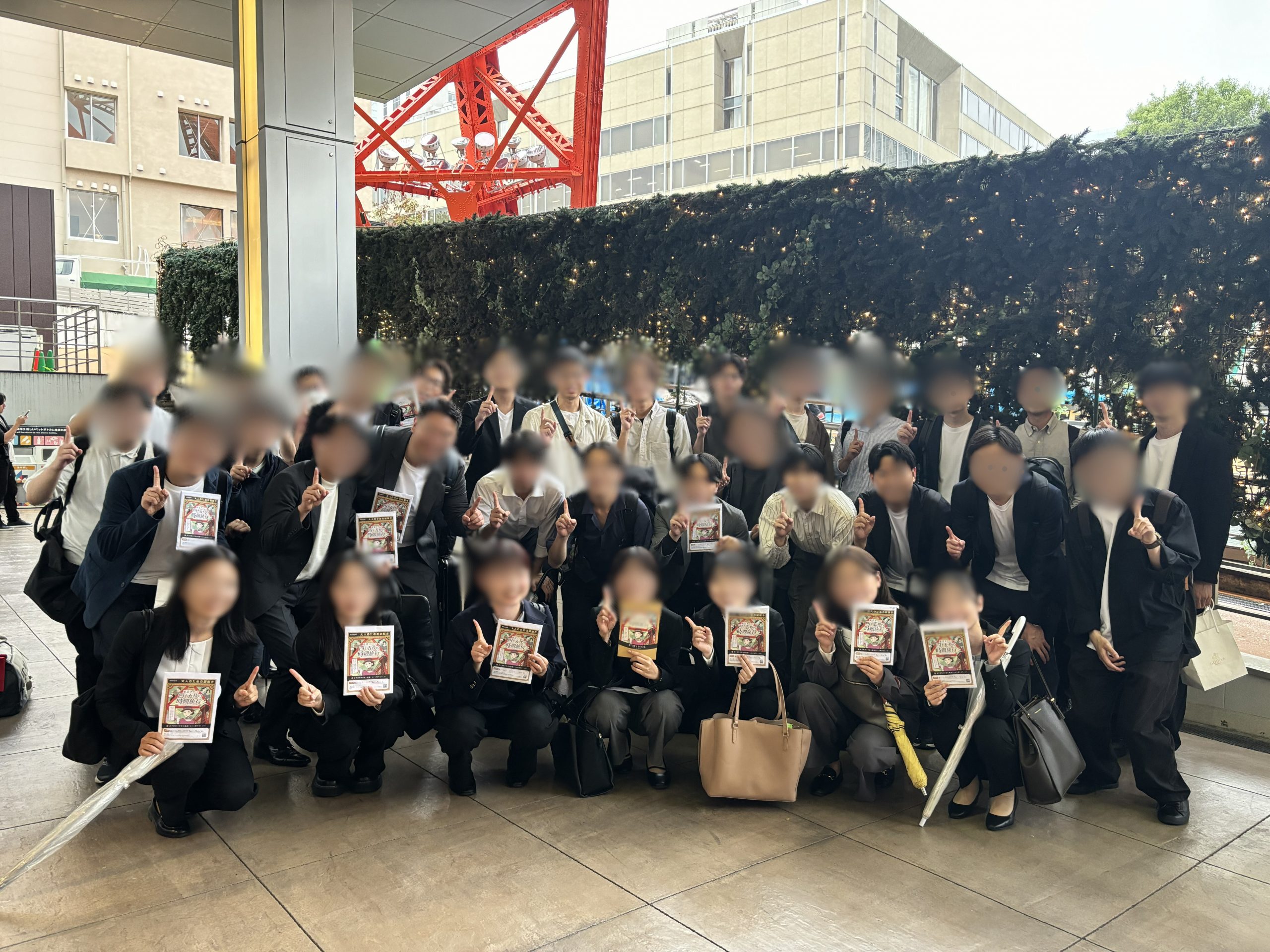 東京タワーの前でウイングアーク１ｓｔポーズ！